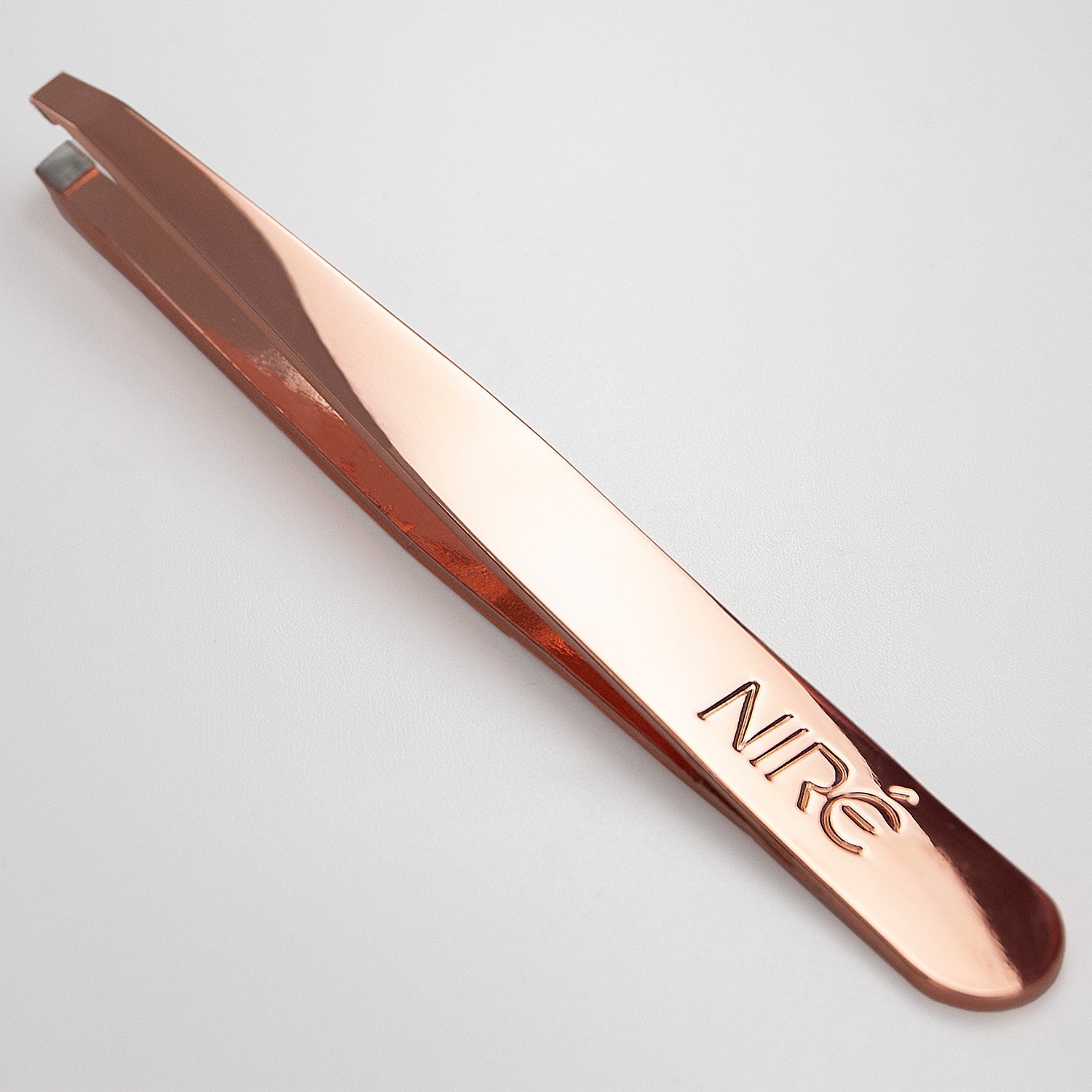Slanted Tweezers