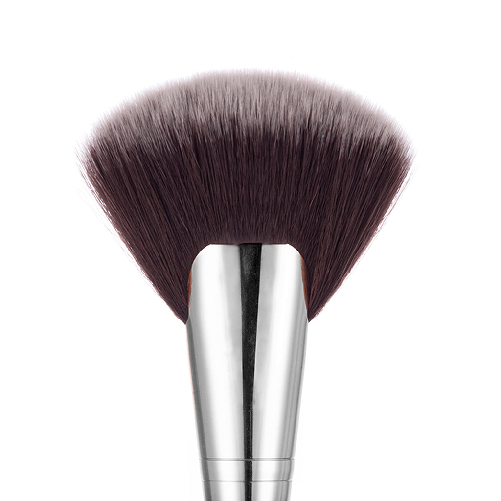 146 HD Fan Kabuki - Niré Beauty