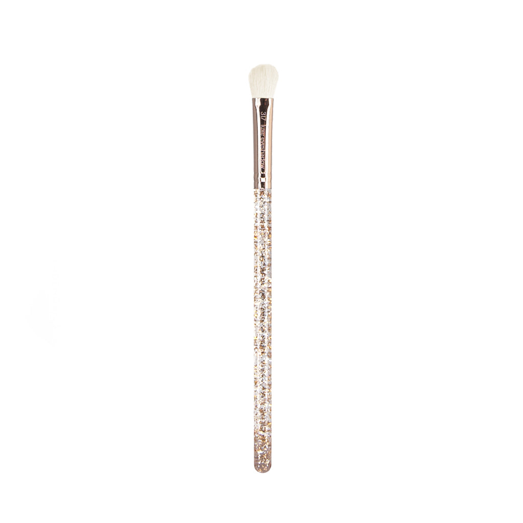 317 Luxe Eyeshadow Brush