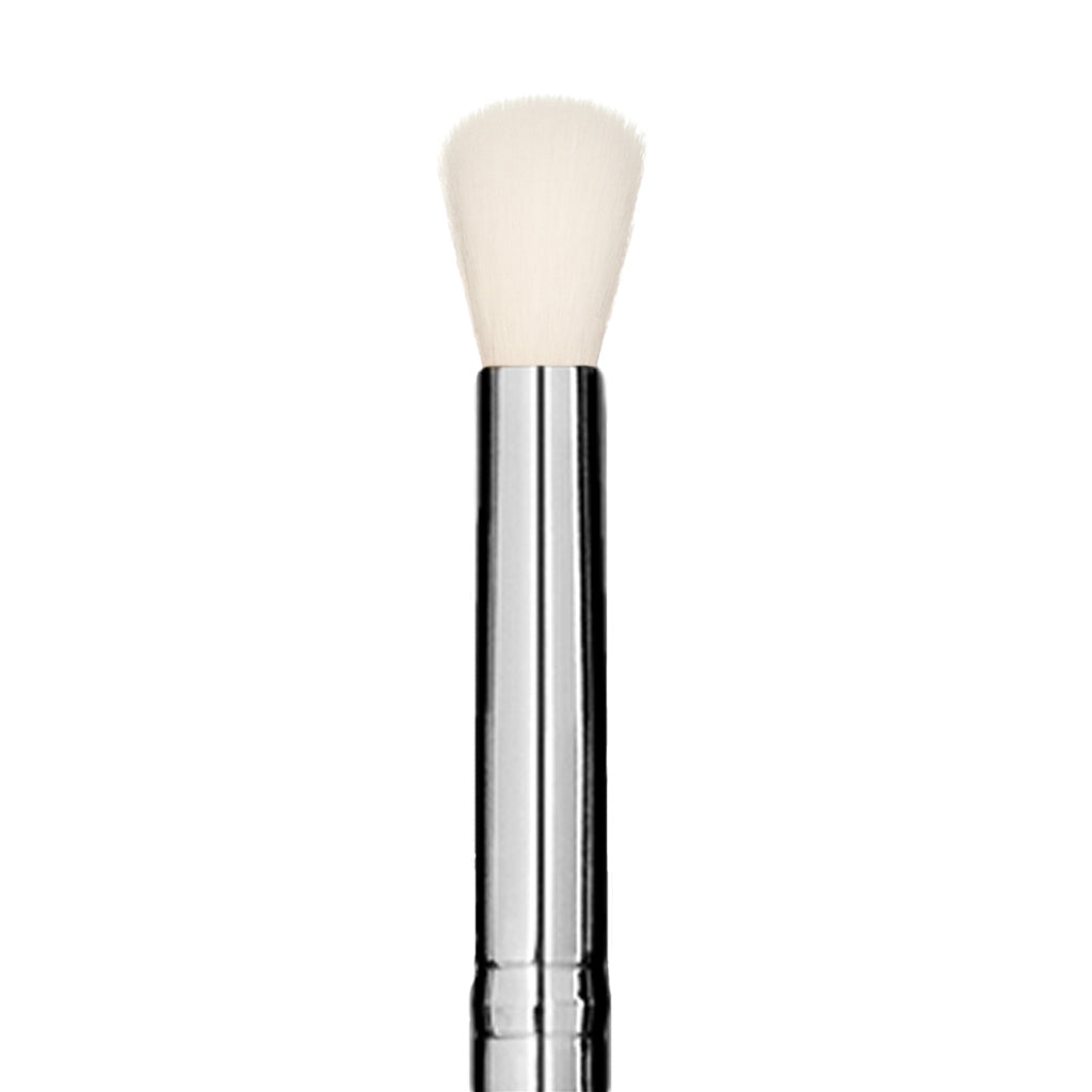 502 Eyeshadow Blending Brush - Niré Beauty